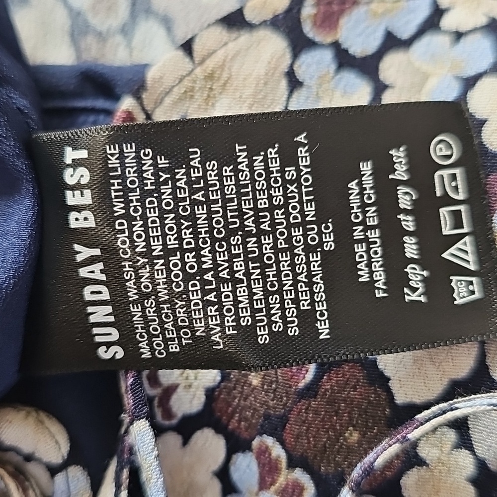 Aritizia Sunday Best Tie-Front Floral Long Sleeve Blouse Small - Picture 9 of 9